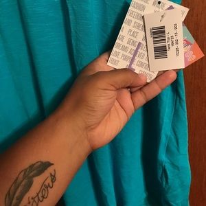 BNWT Large LulaRoe tank